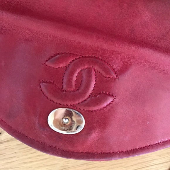 Authentic red Chanel bag - Picture 2 of 5